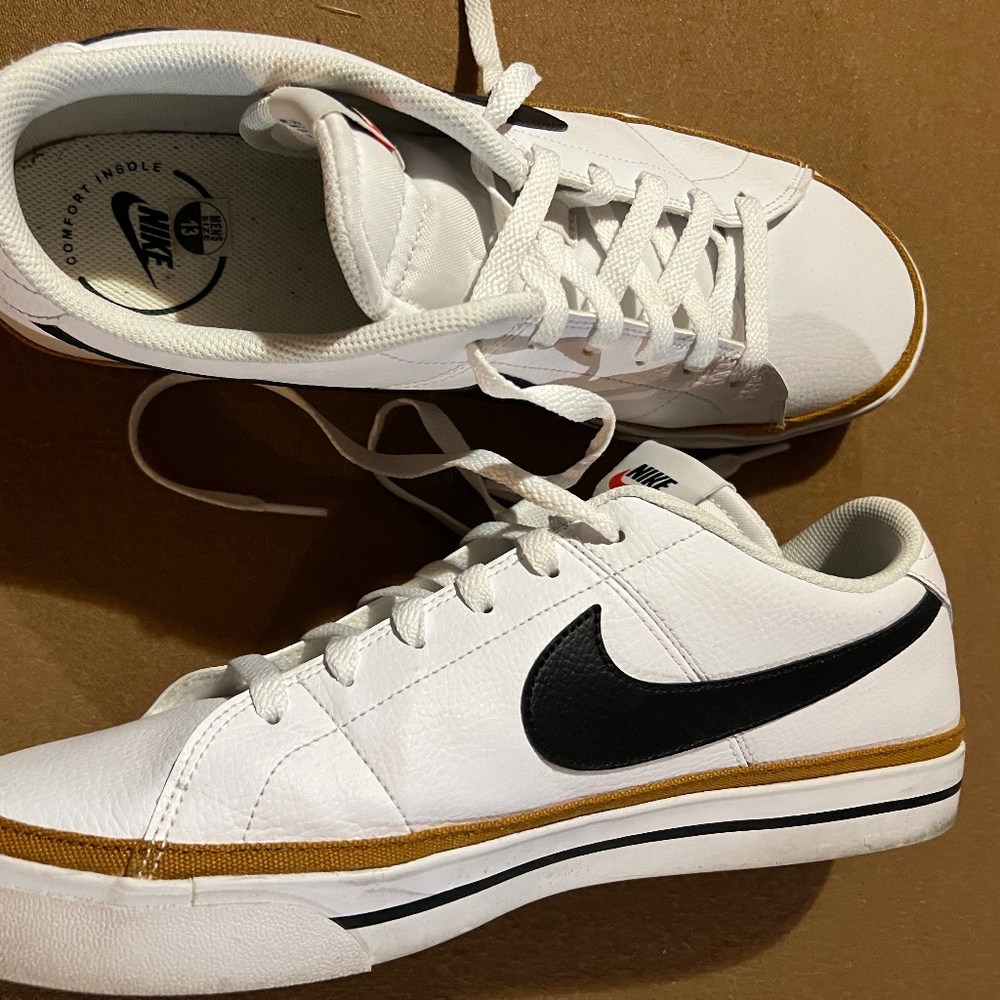 Men’s Nike sneakers